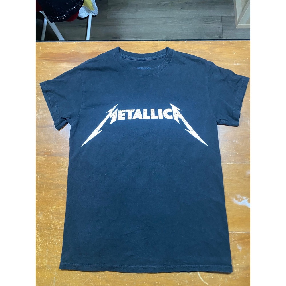 Metallica Graphic T-Shirt Men Small Black Excellent Distressed Logo Band Tee